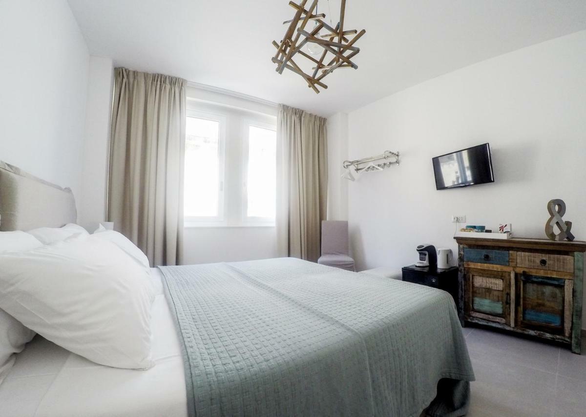 Central Suites Лечче Экстерьер фото
